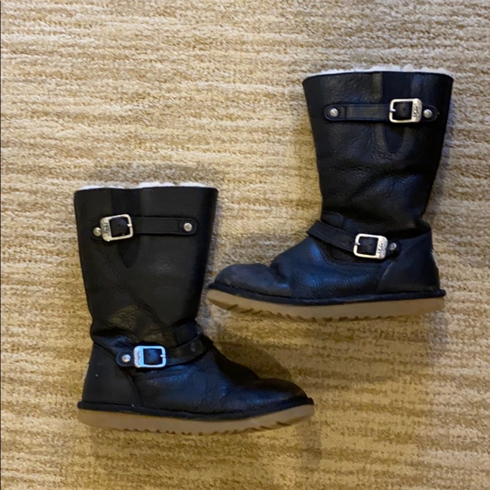 Ugg boots size4